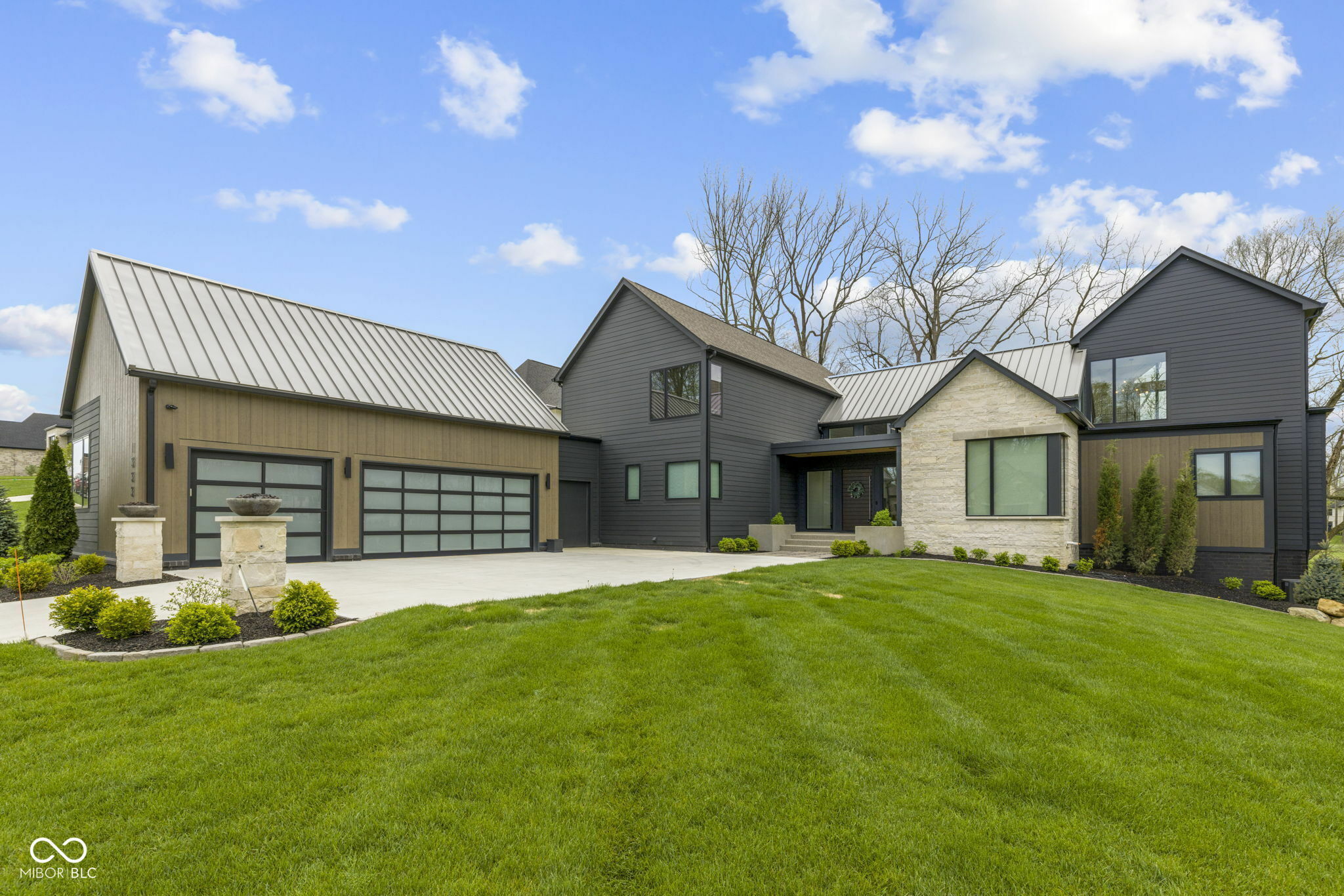 Property Photo:  1333 Chatham Rdg Court  IN 46074 