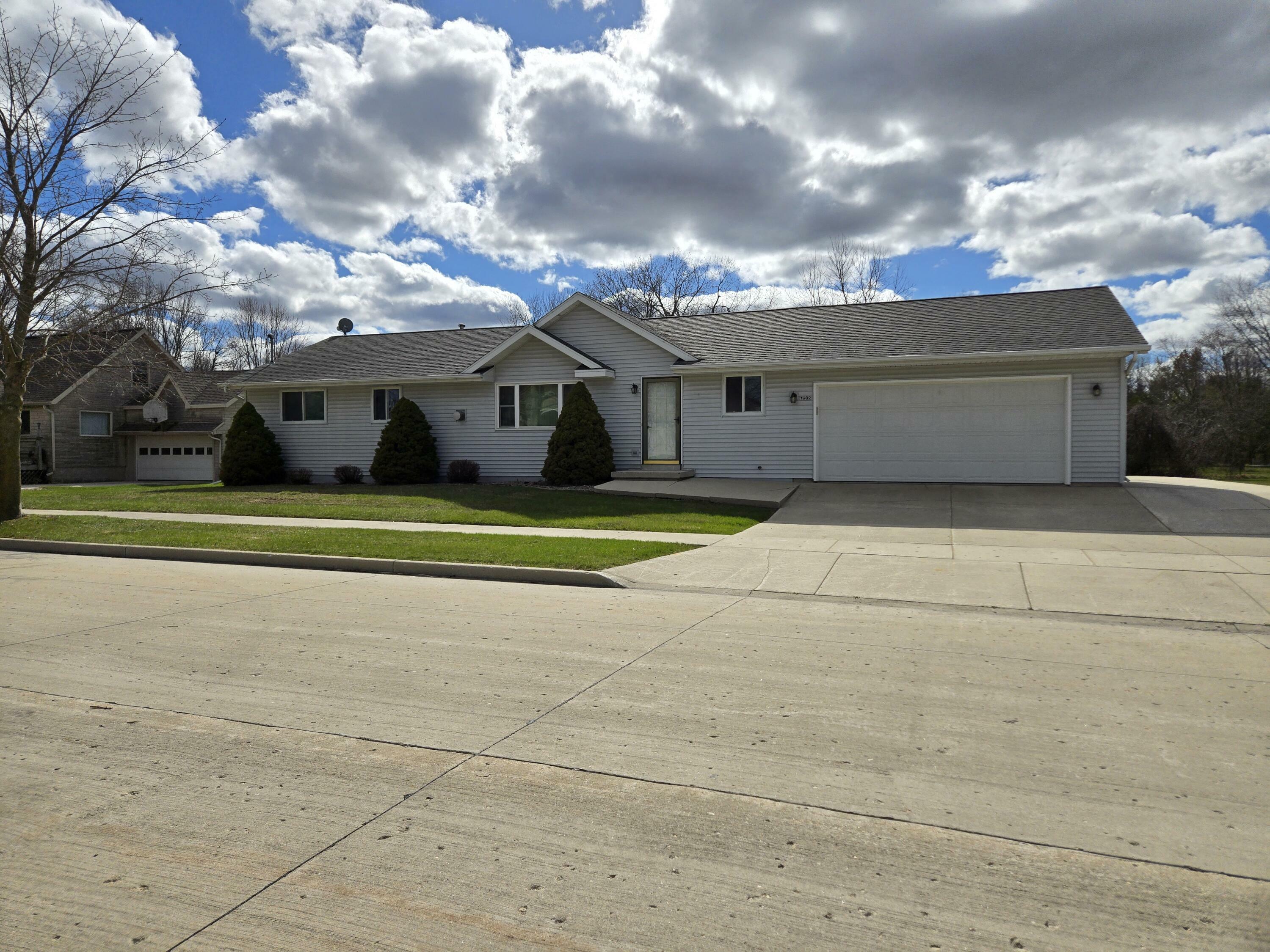 Property Photo: 1932 Pleasant St WI 54220