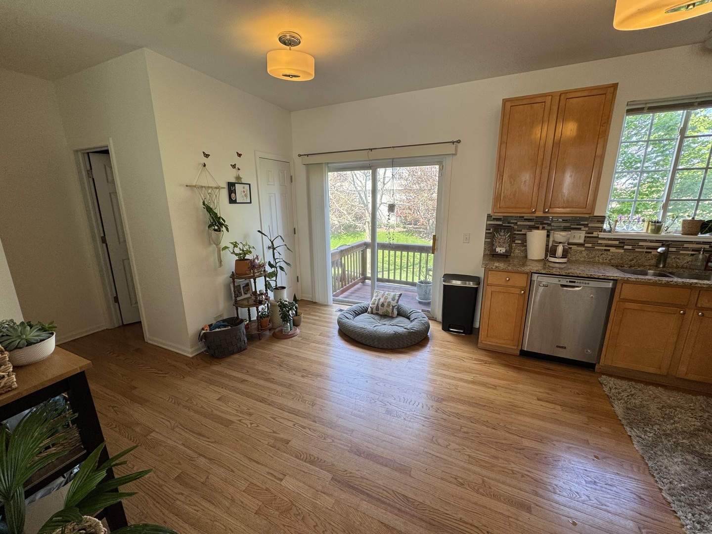 Property Photo: 1876 Fredericksburg Lane IL 60503