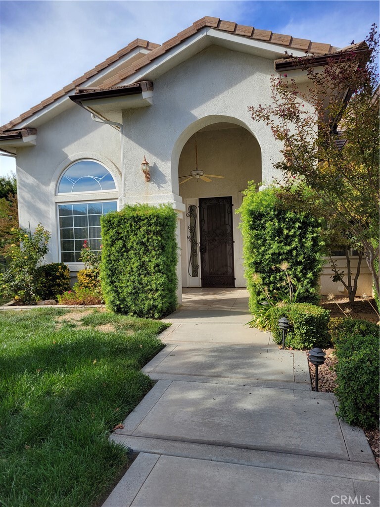 Property Photo: 13508 Pineridge Court CA 92399