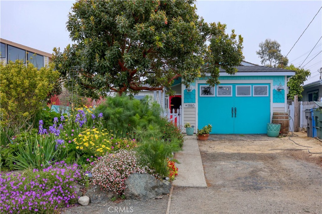 Property Photo: 1190 11th Street CA 93402