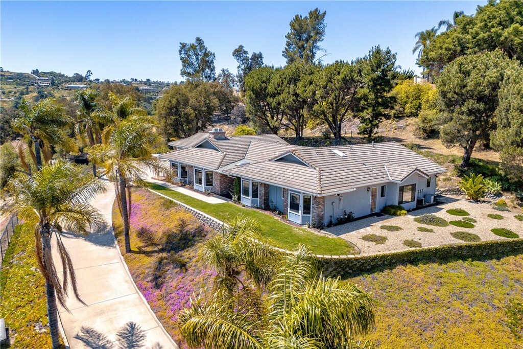 Property Photo: 3456 Los Sicomoros Lane CA 92028