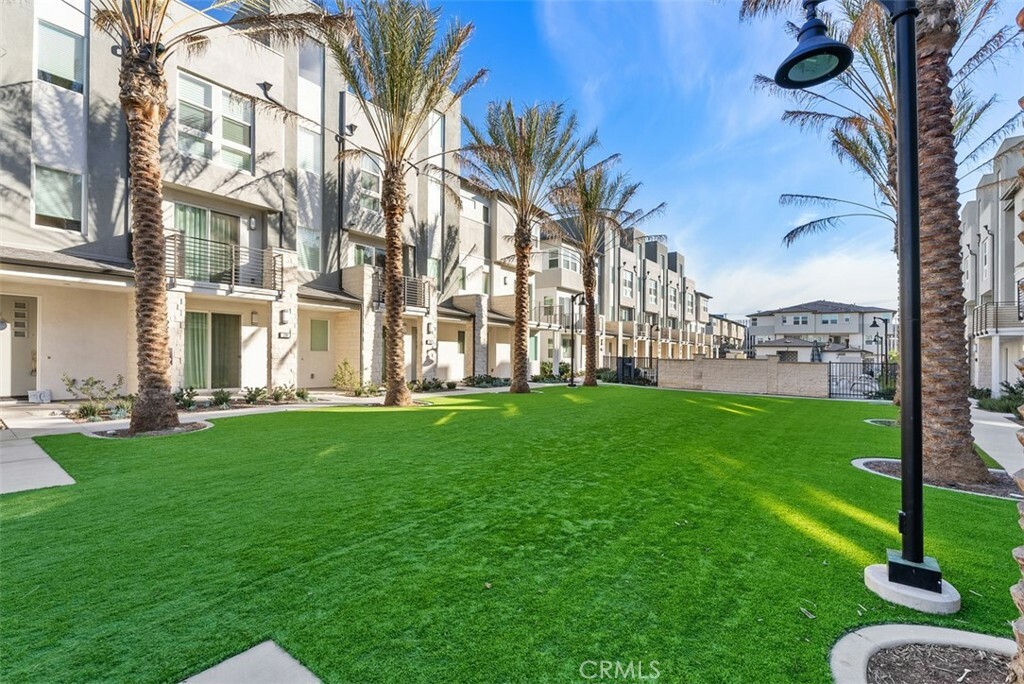 Property Photo: 1218 W Bushell Street CA 92805