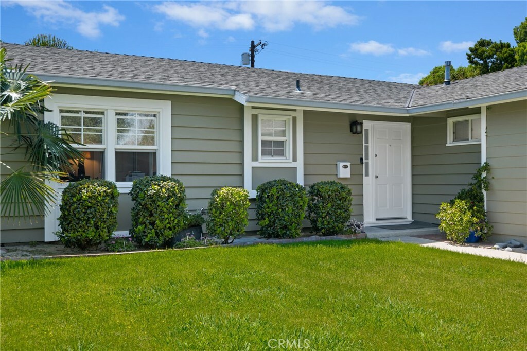 Property Photo: 23726 Kittridge Street CA 91307