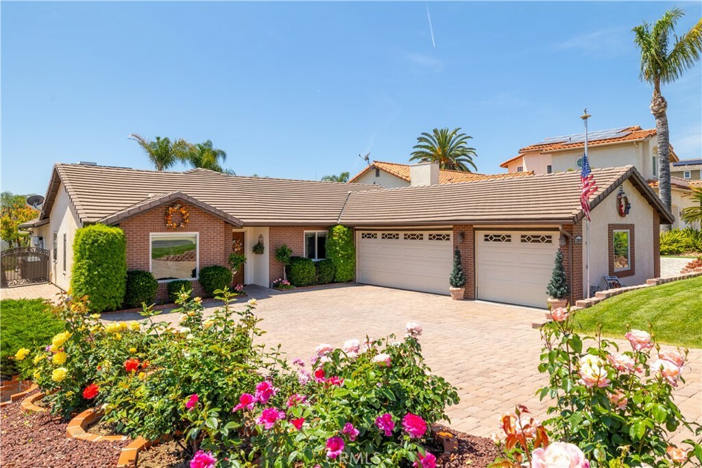 Property Photo: 23849 Canyon Lake Drive N CA 92587