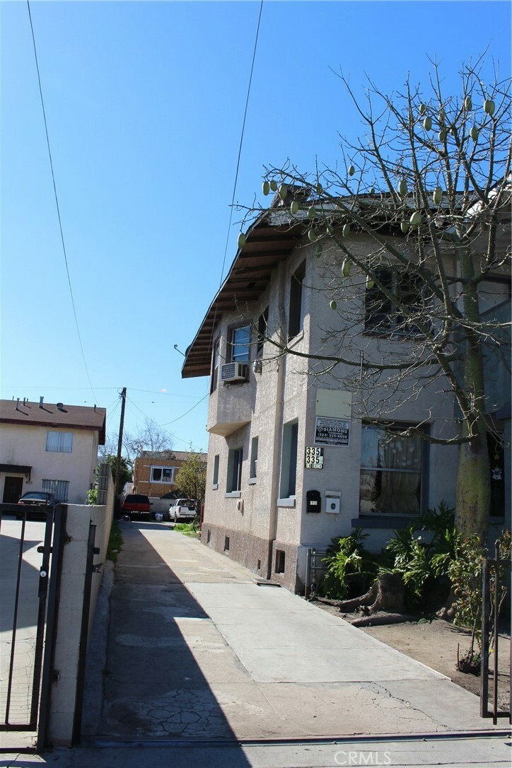 Property Photo: 331 S Avenue 20 CA 90031
