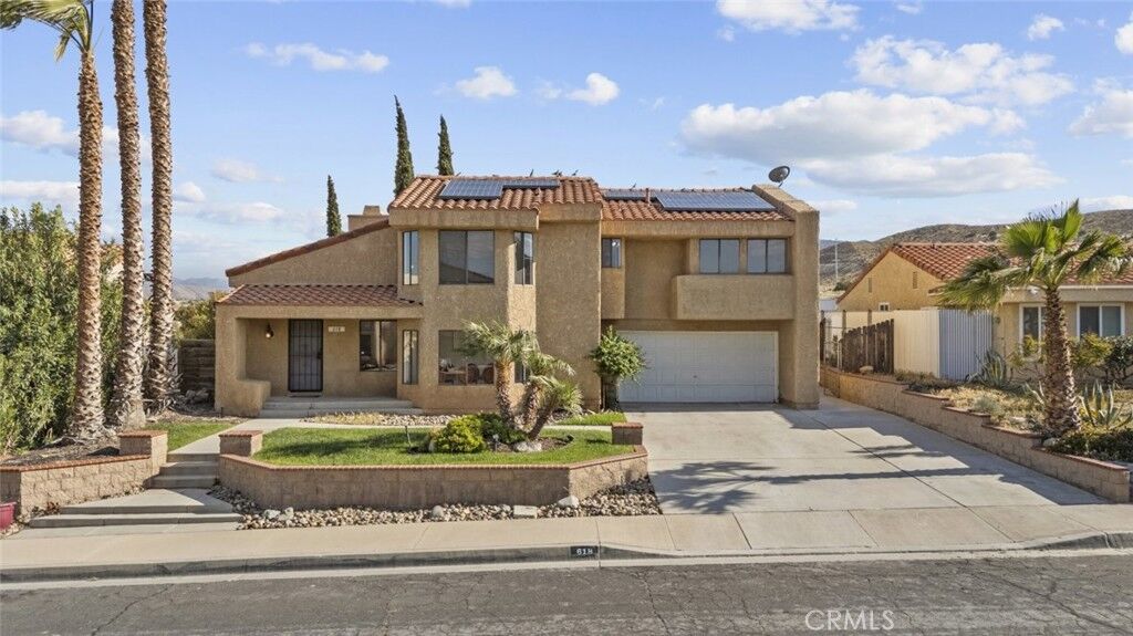 Property Photo: 618 W Avenue Q12 CA 93551