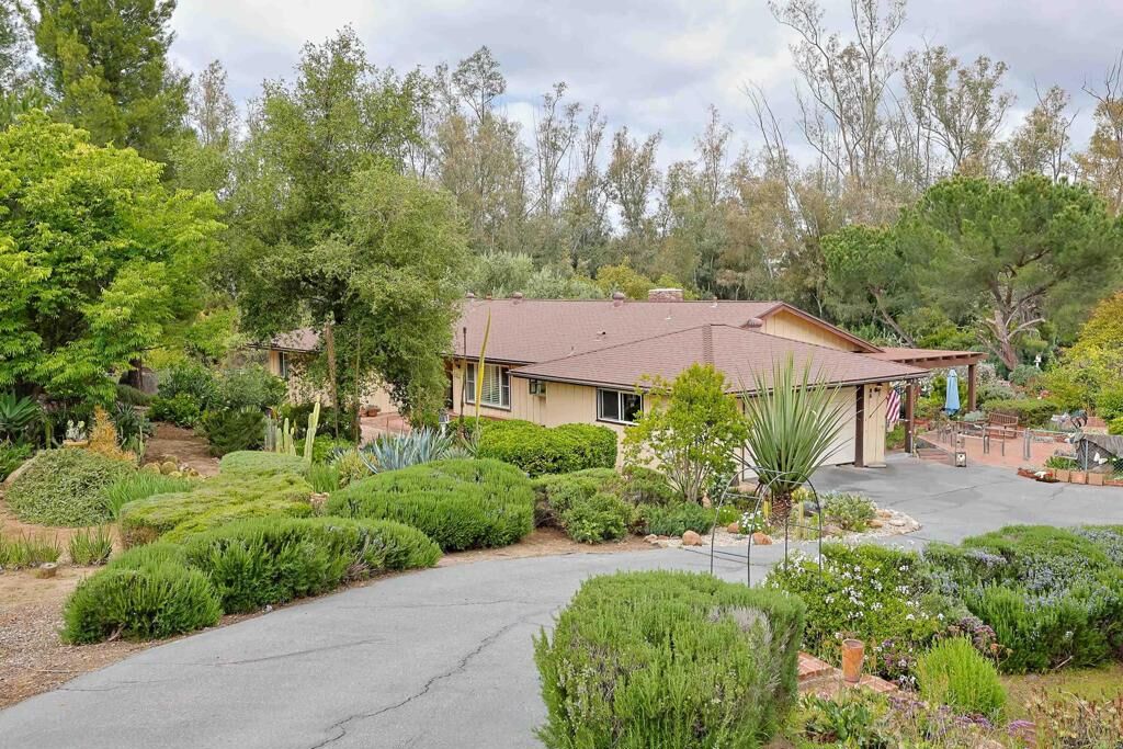 Property Photo: 1850 Rancho Janet CA 91901