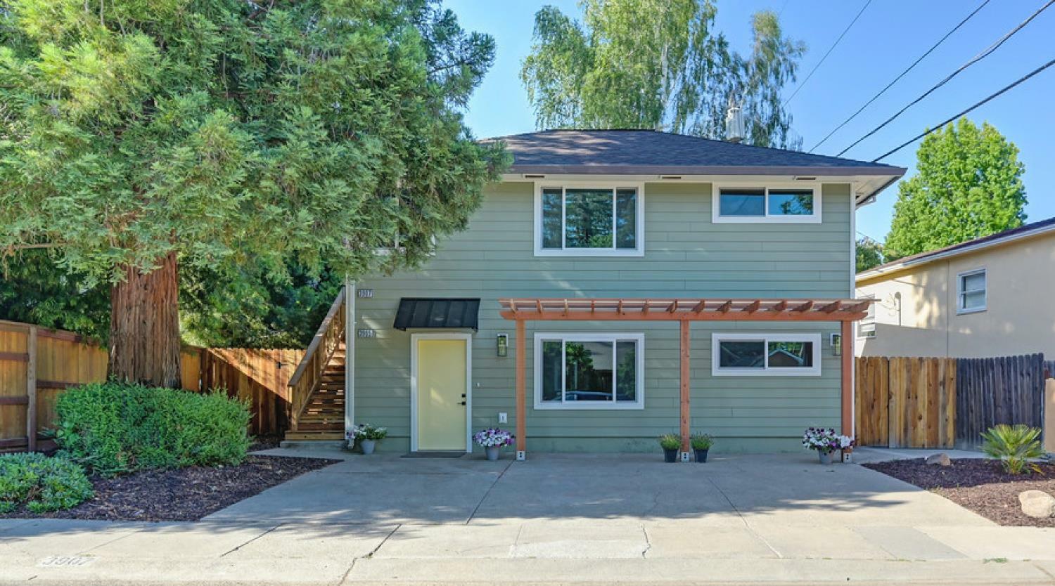 3907 D Street  Sacramento CA 95819 photo