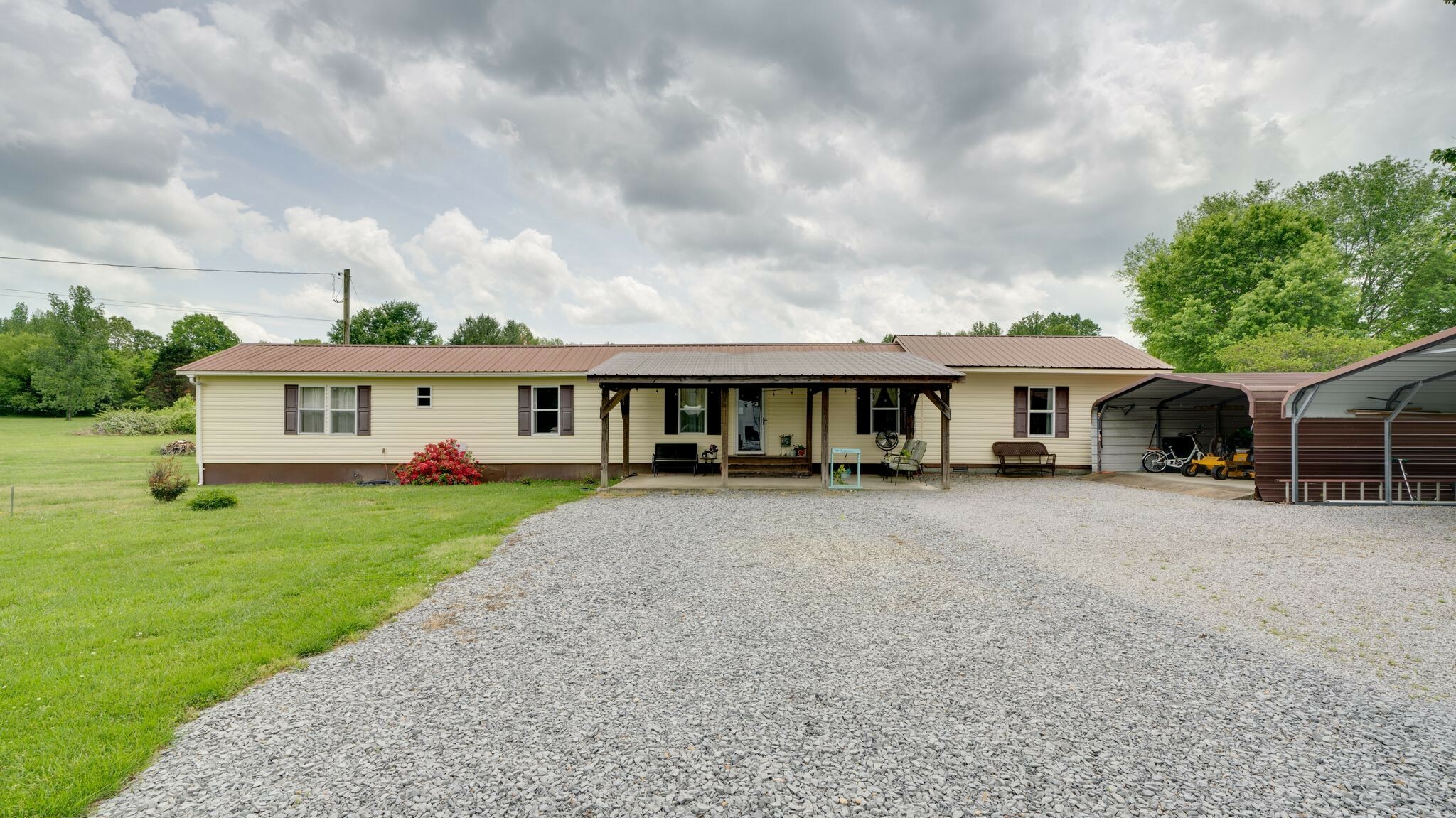 Property Photo: 1991 Mosley Ferry Rd TN 37035