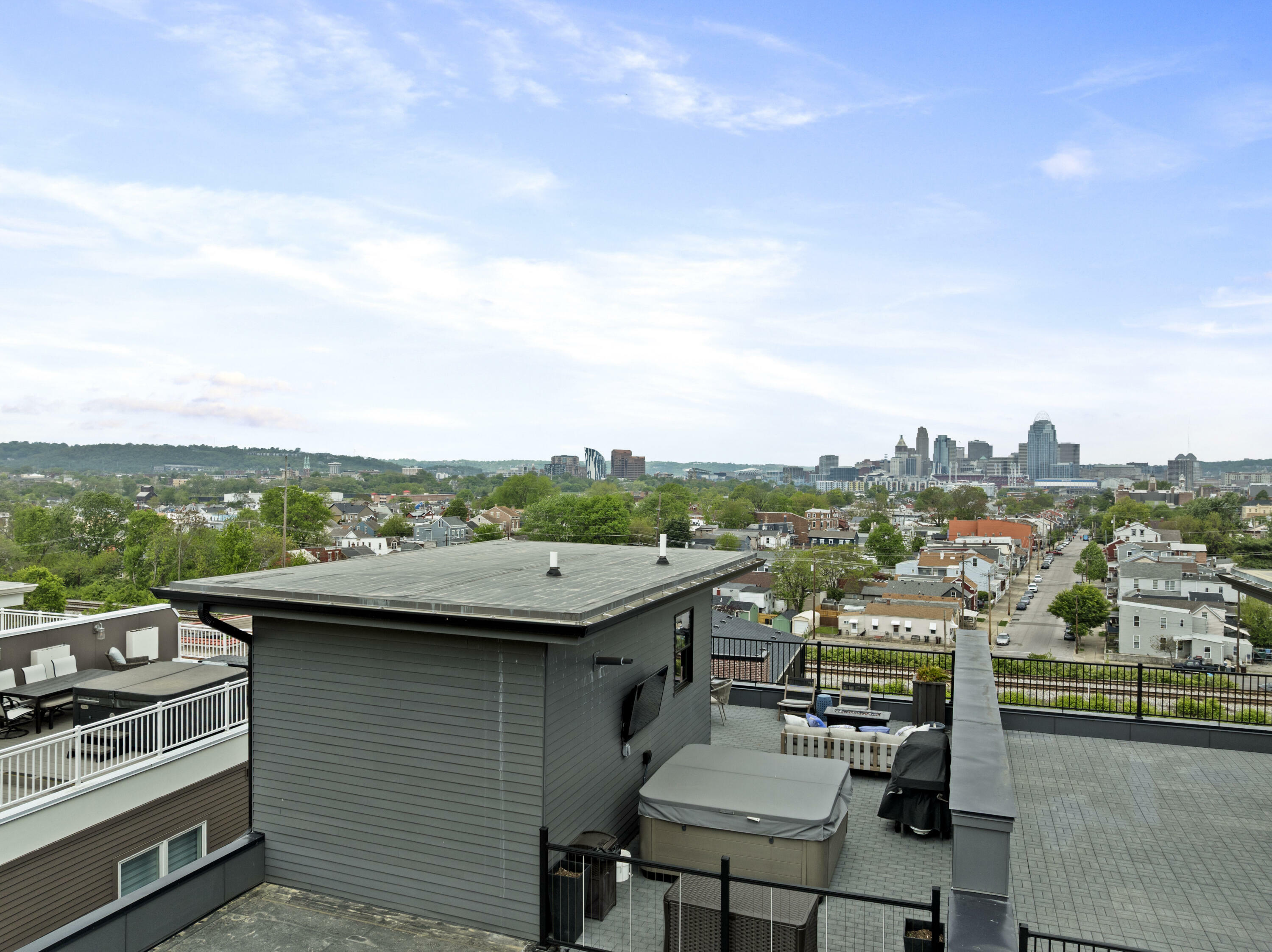 Property Photo: 78 W 13th Street KY 41071