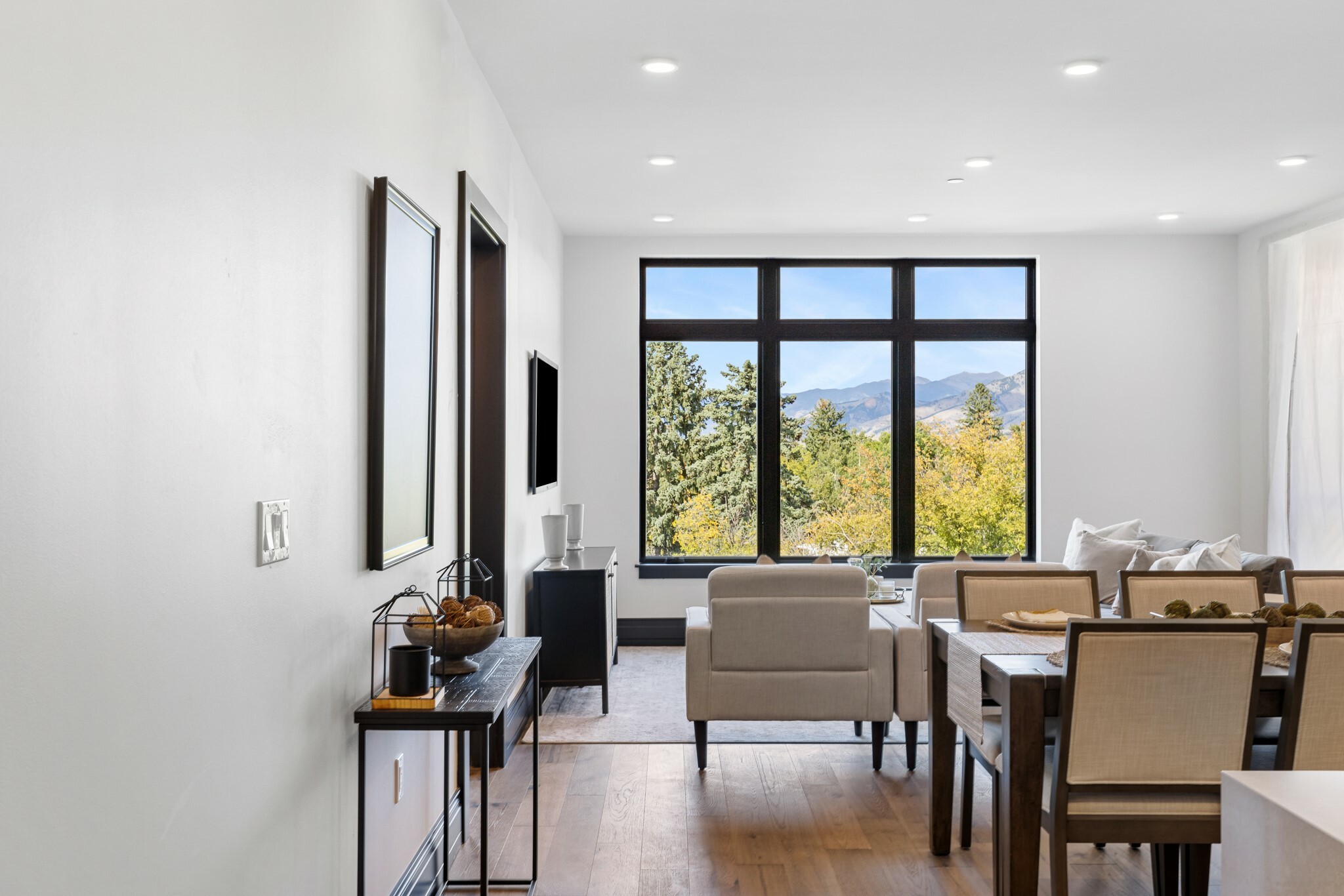 Property Photo: 315 N Tracy Avenue 205 MT 59715