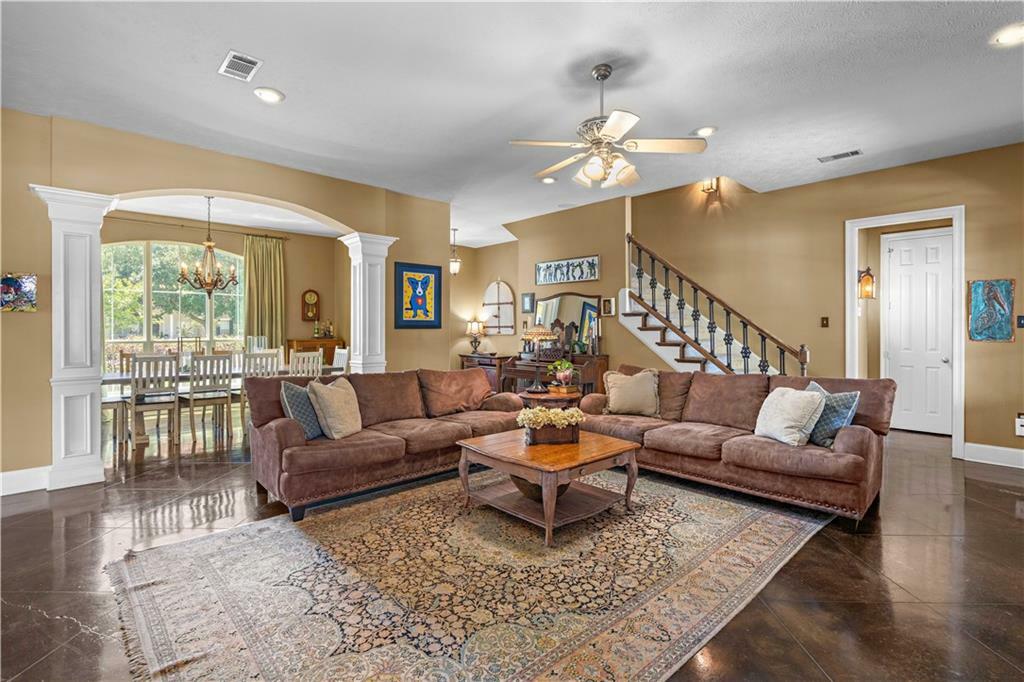 Property Photo: 364 Winchester Circle LA 70448