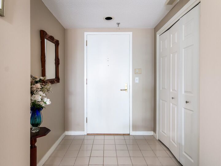 Property Photo: 12 Mountain Laurel Drive NH 03062