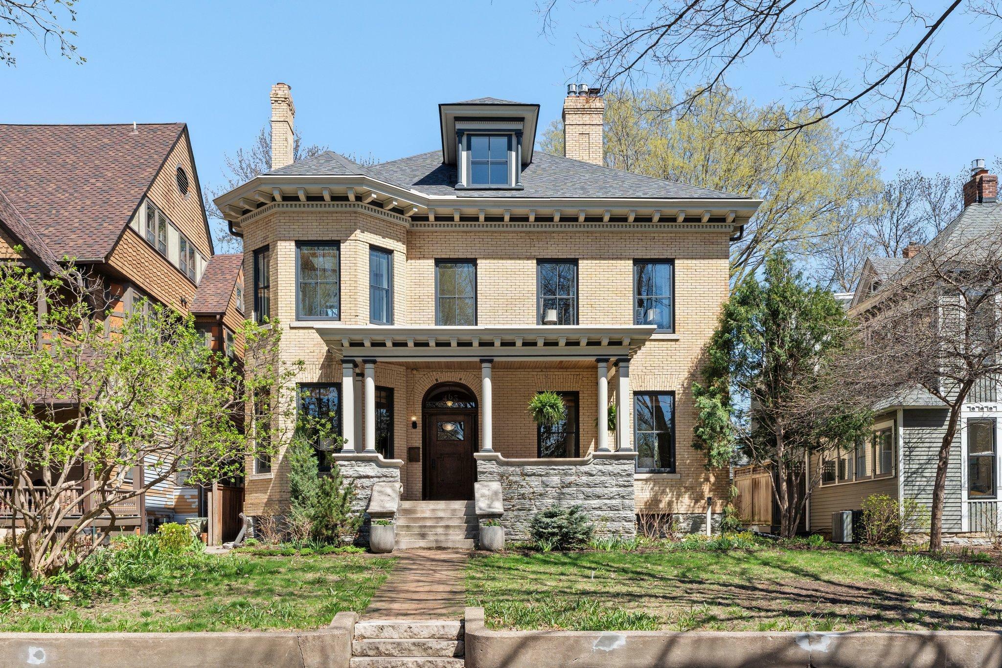 Property Photo: 463 Ashland Avenue MN 55102