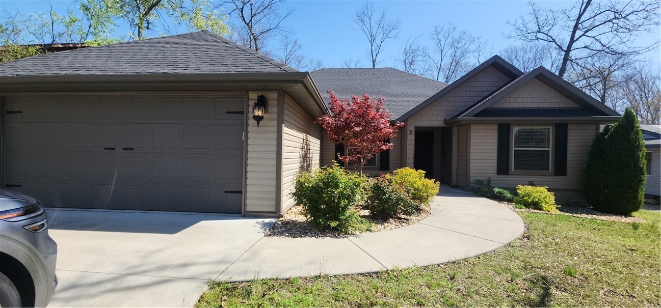 Property Photo: 5 Knighton Drive AR 72715