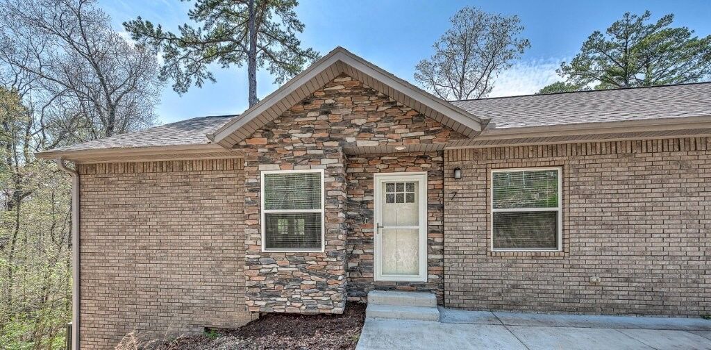 Property Photo:  7 Woore Lane  AR 72714 