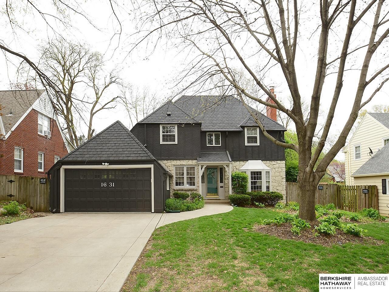 Property Photo: 1631 N 53 Street NE 68104