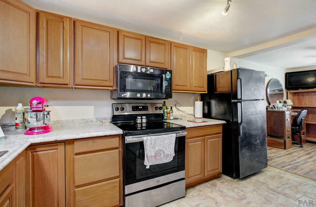 Property Photo: 2615 Lambert Ave CO 81003