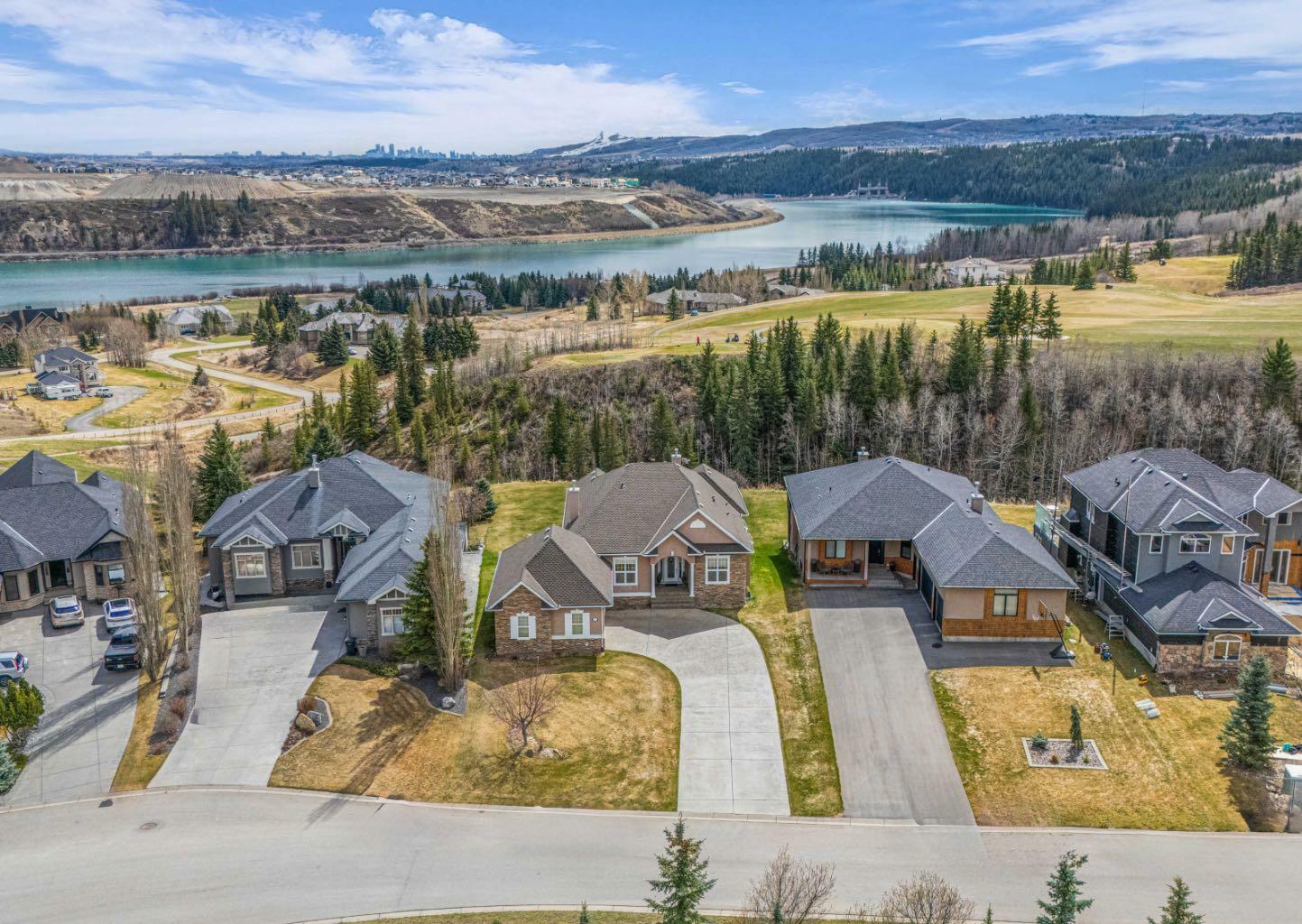 Property Photo: 435 Rodeo Ridge AB T3Z 3G2