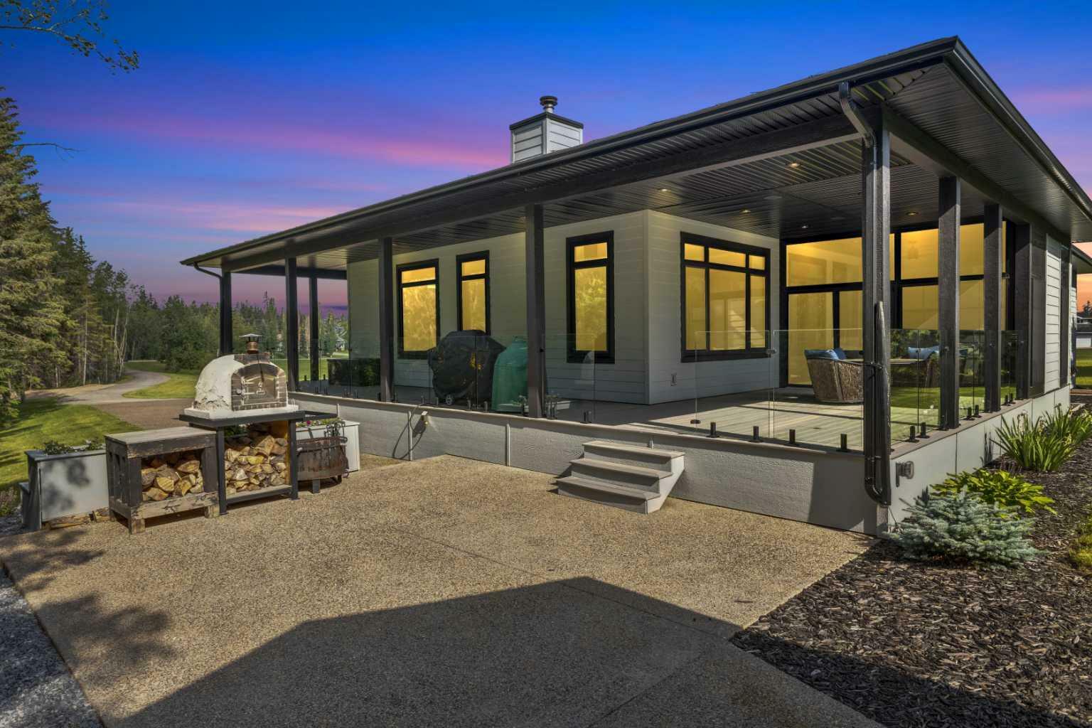 Property Photo:  27475 Township Road 380 299  AB T4S 2B7 
