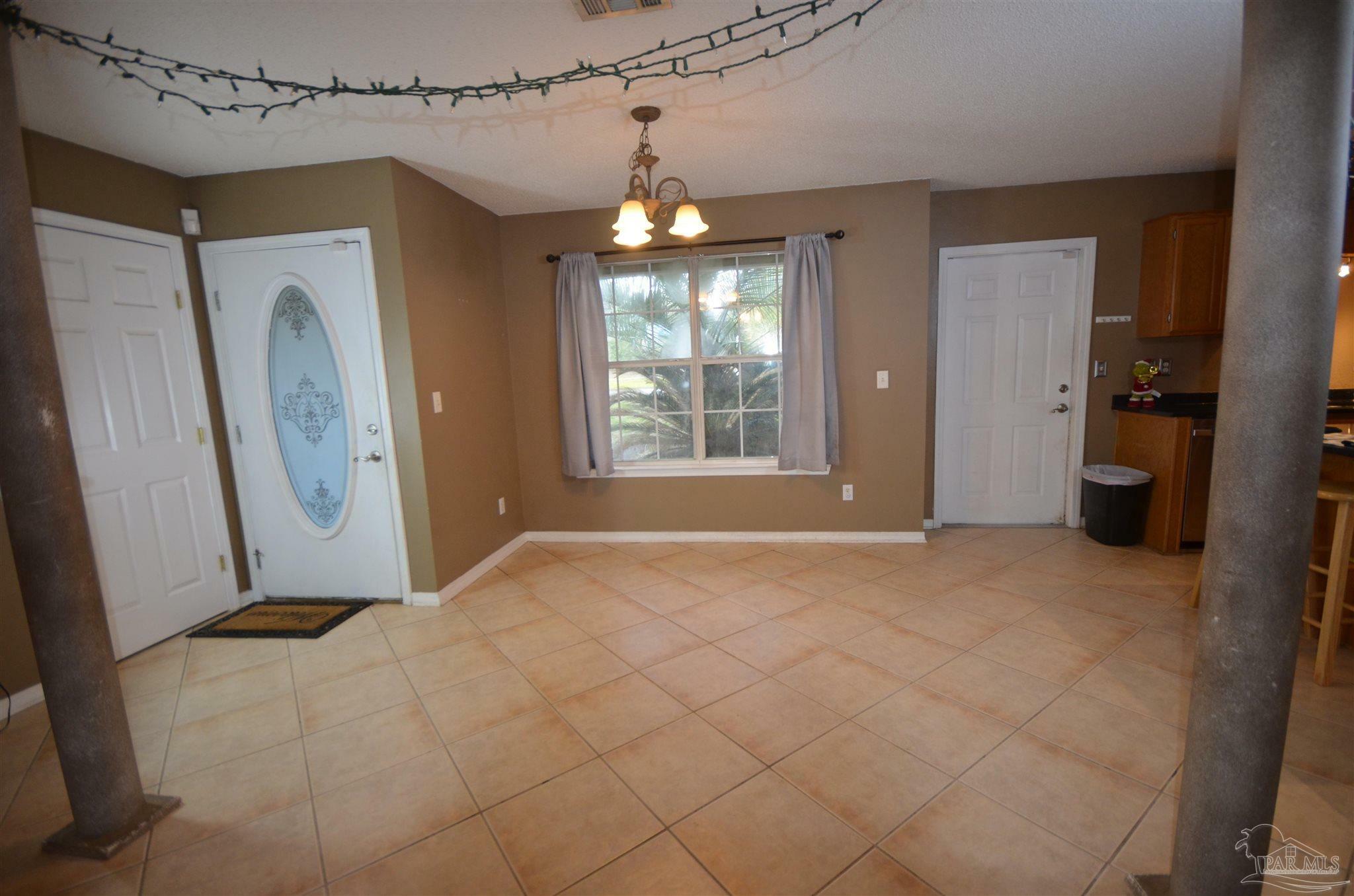 Property Photo: 472 Stillwell Blvd FL 32539
