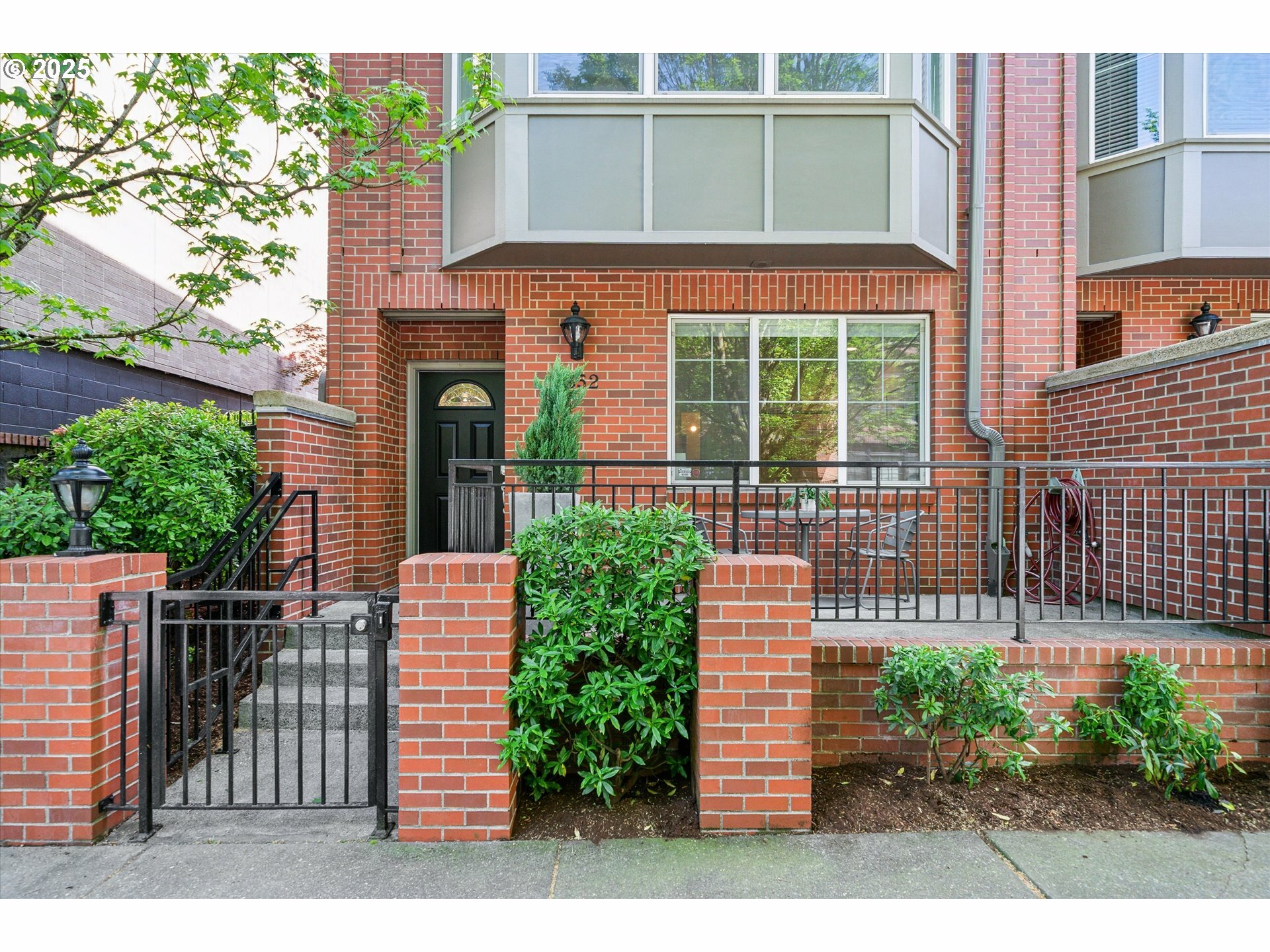 Property Photo: 2352 NW Raleigh St 1 OR 97210