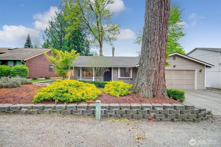 Property Photo:  21841 SE 266th Street  WA 98038 