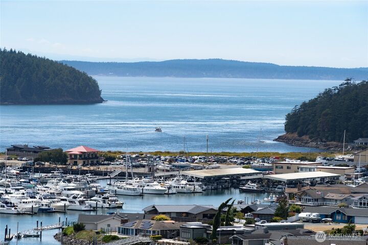 Property Photo: 1808 Highland Dr WA 98221