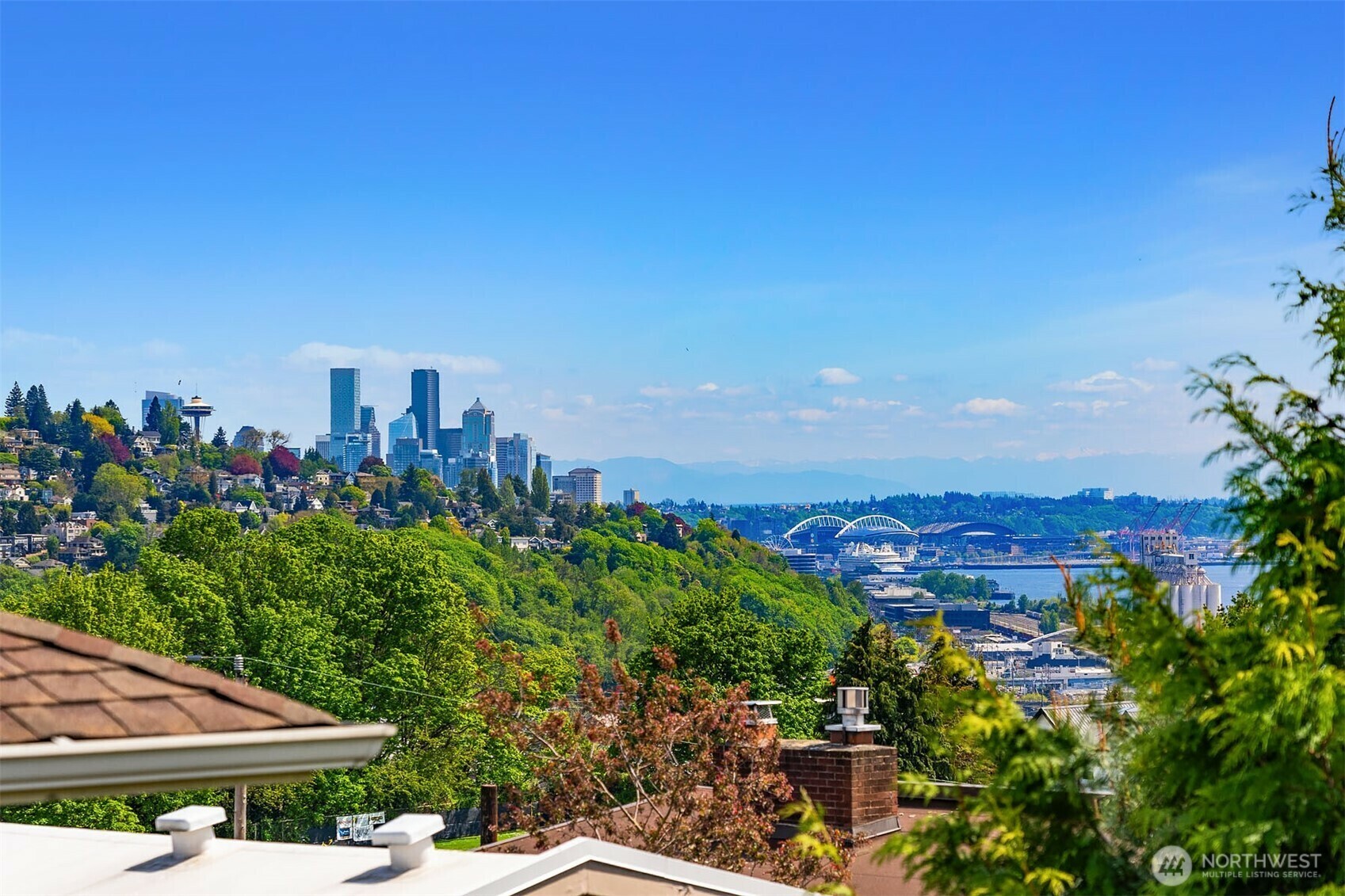 Property Photo: 2824 26th Avenue W WA 98199