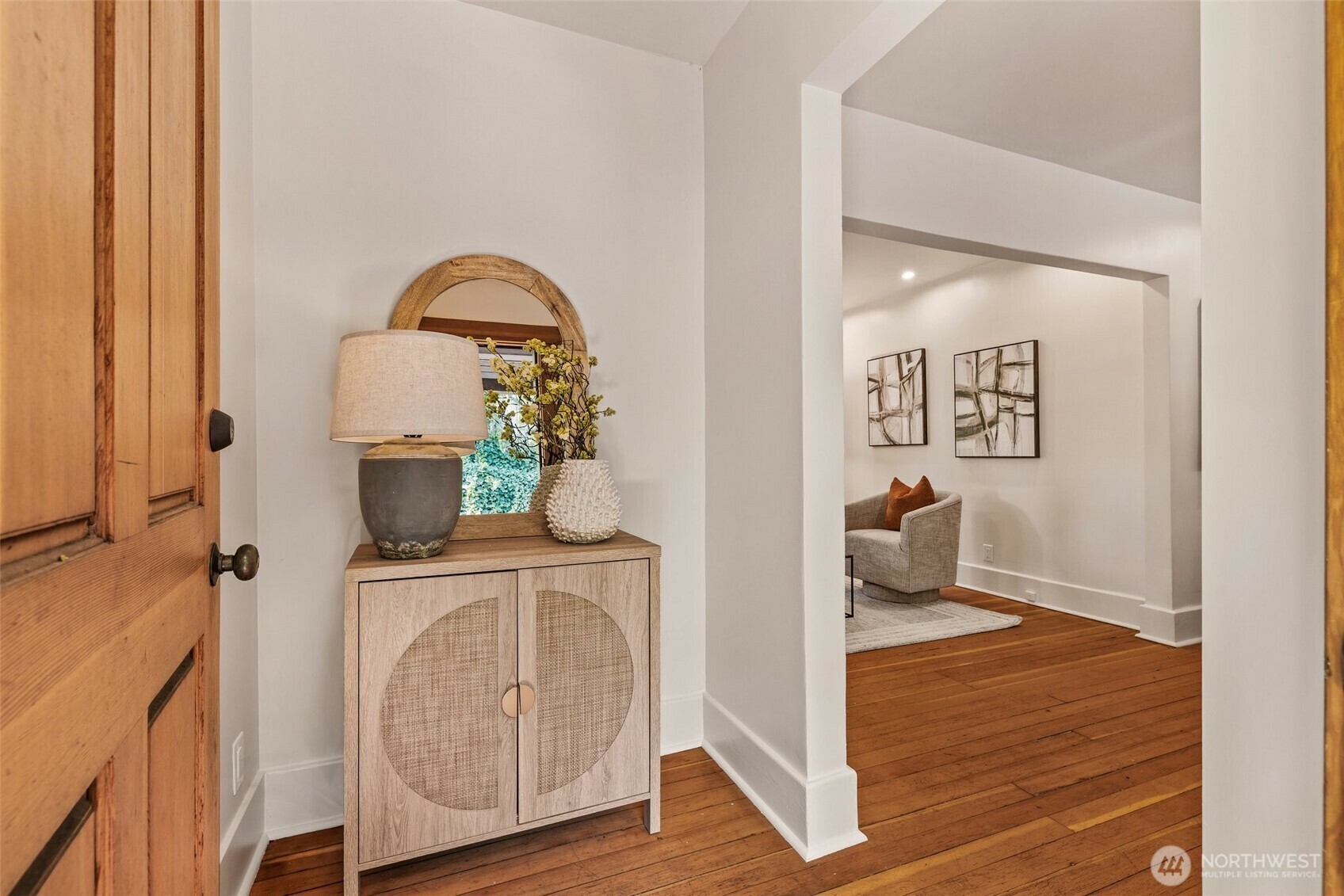 Property Photo: 3214 E Mercer Street WA 98112