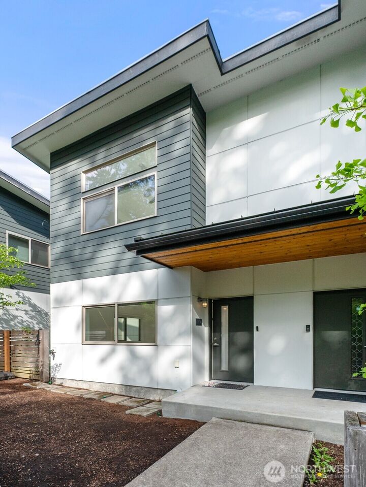 Property Photo:  8704  42nd Avenue S  WA 98118 