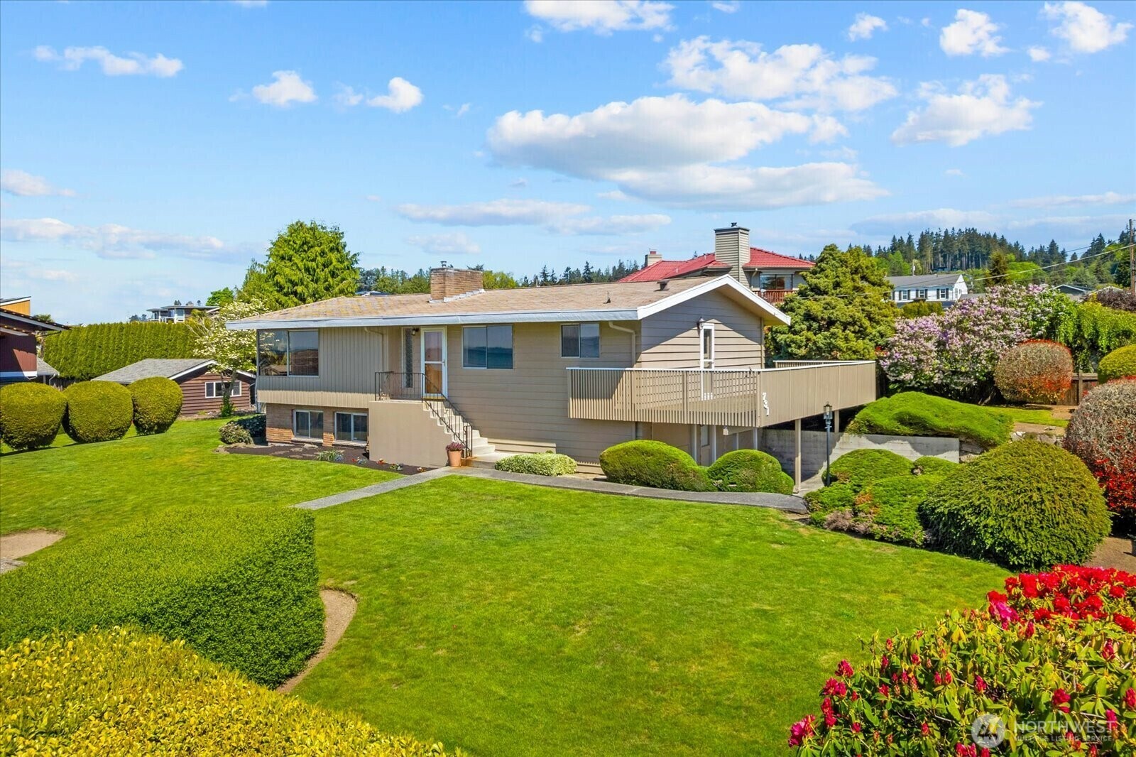 Property Photo: 731 Melody Lane WA 98020