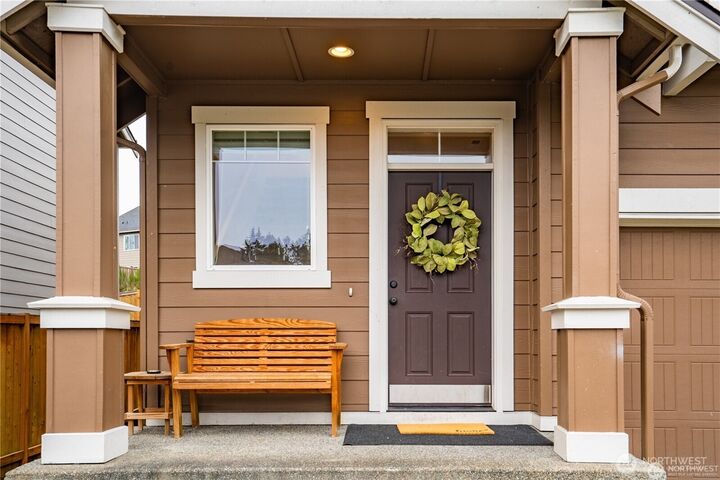 Property Photo:  19935  98th Avenue E  WA 98338 