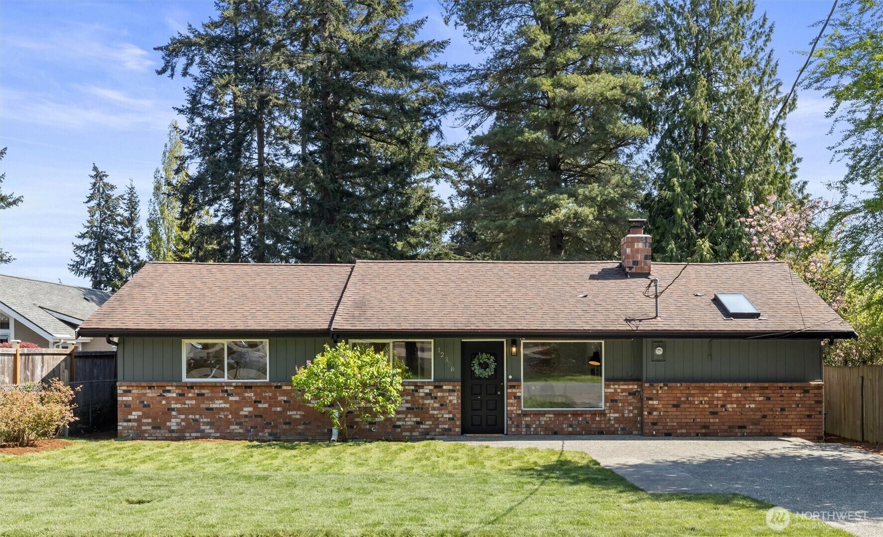 Property Photo: 12308 8th Avenue NE WA 98125