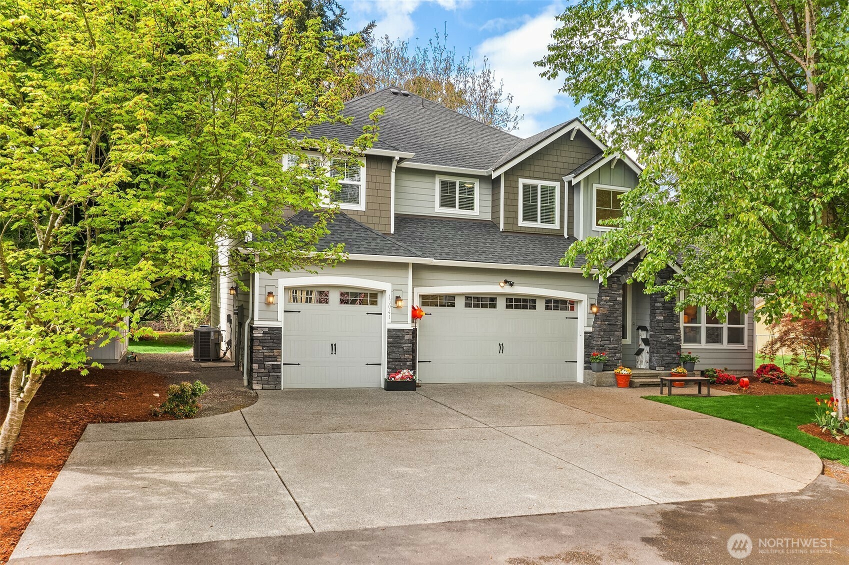 Property Photo: 13041 56th Avenue S WA 98178