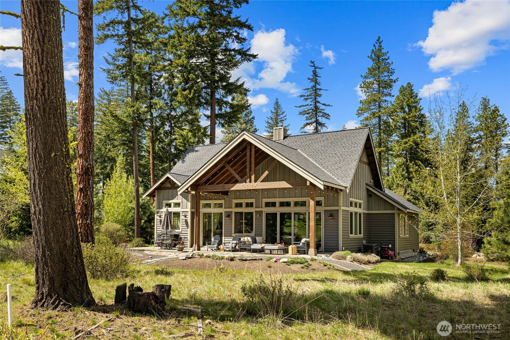 Property Photo: 330 Maple Leaf Loop WA 98922