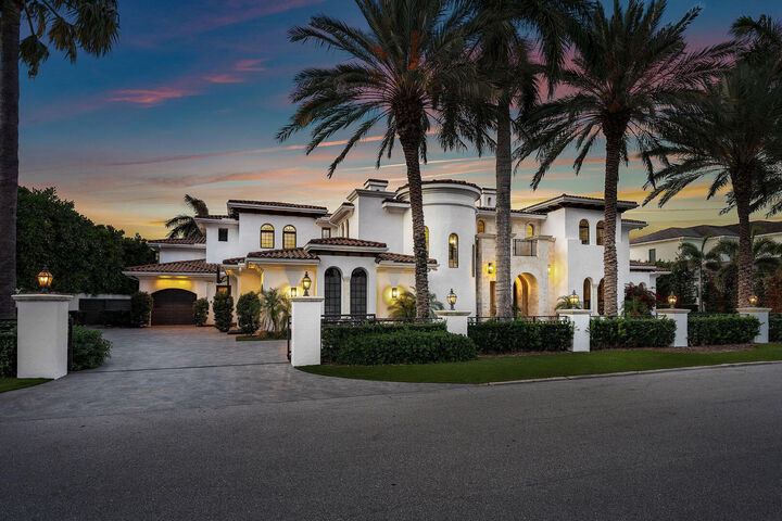 Property Photo: 251 W Coconut Palm Road FL 33432