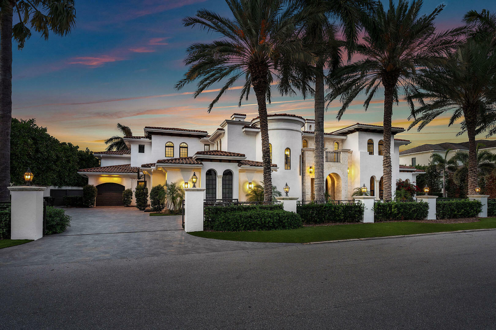 Property Photo: 251 W Coconut Palm Road FL 33432