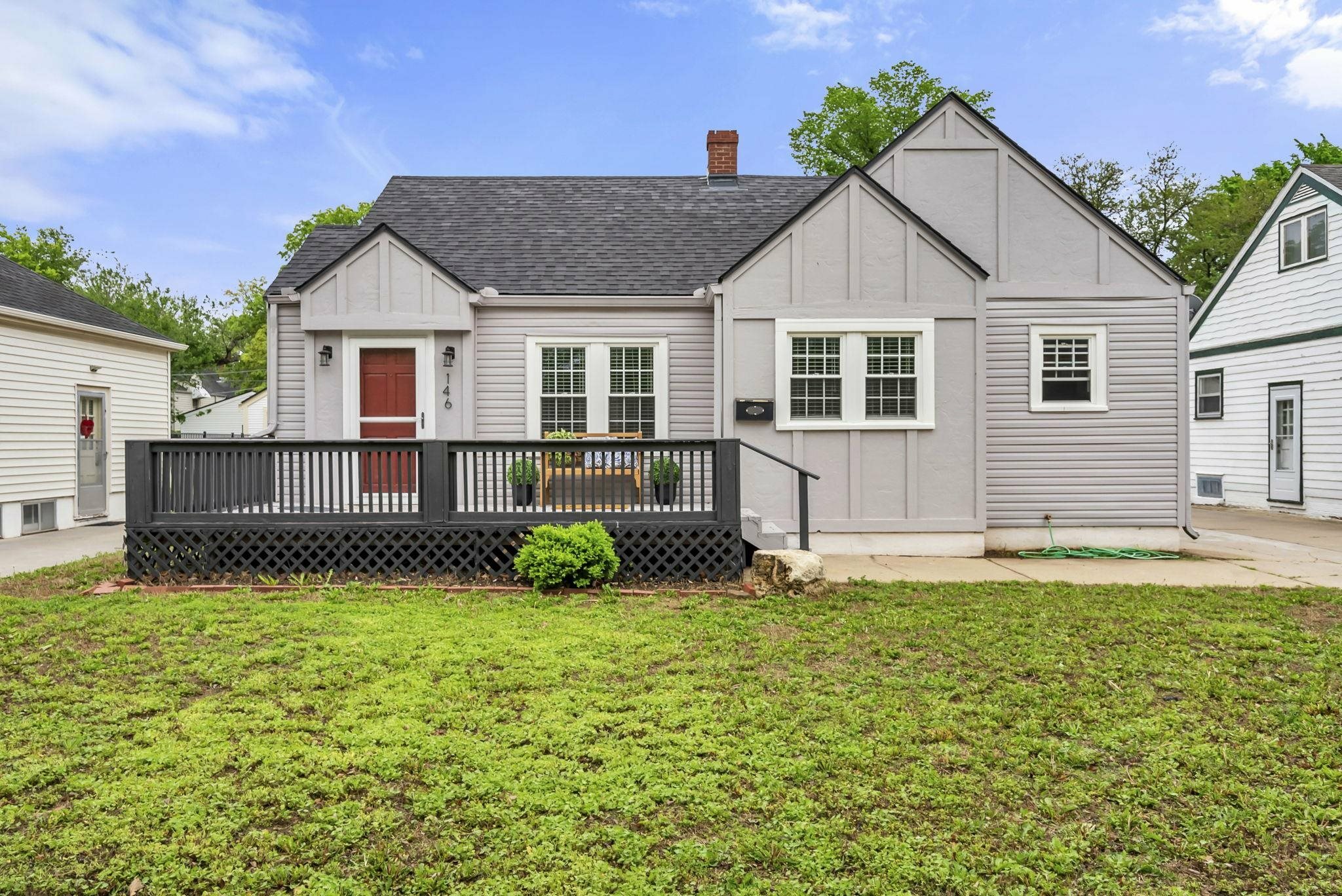 Property Photo: 146 N Glendale St KS 67208-4021