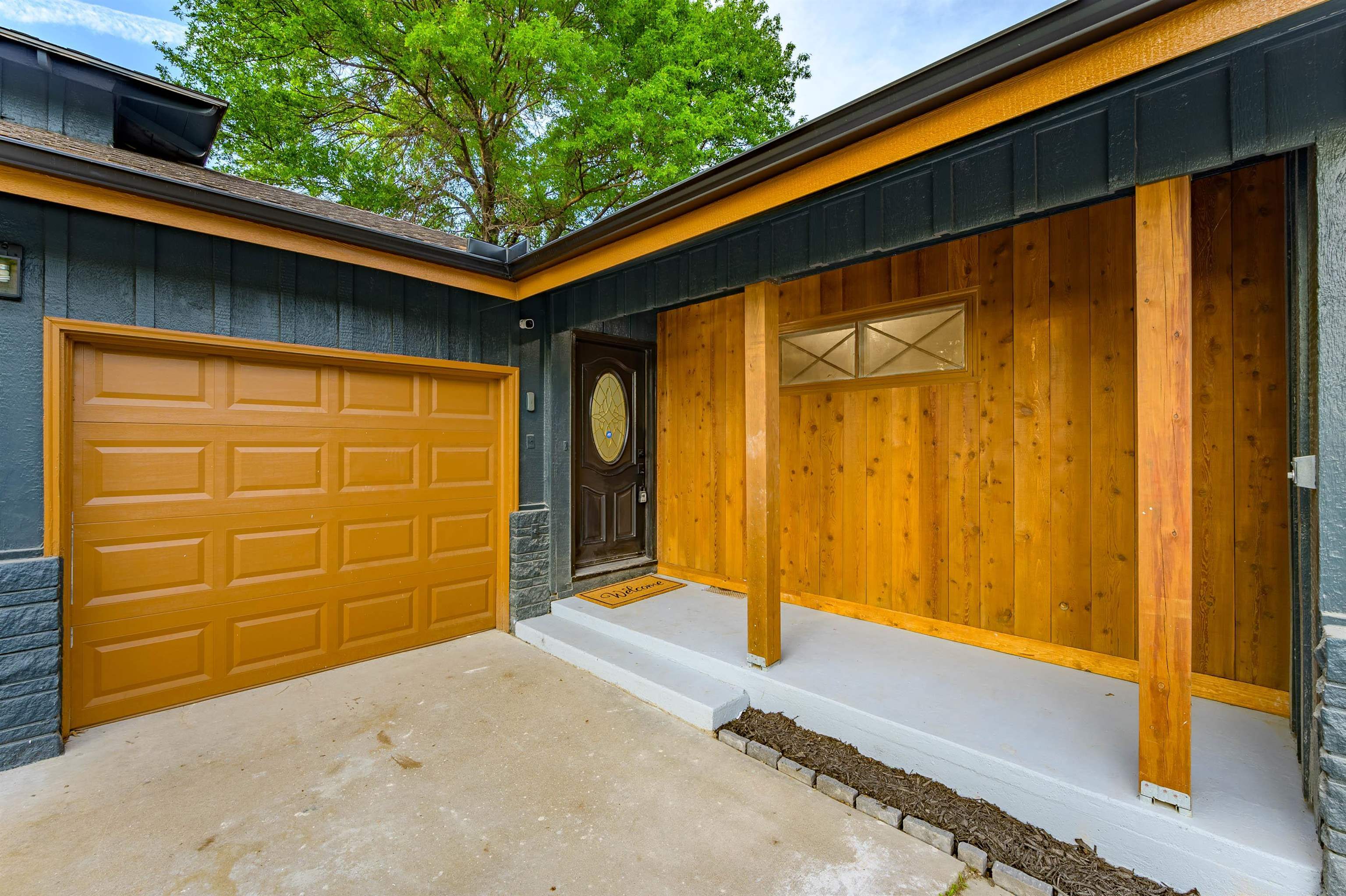 Property Photo: 2616 N Wellesley Ave KS 67220-2400