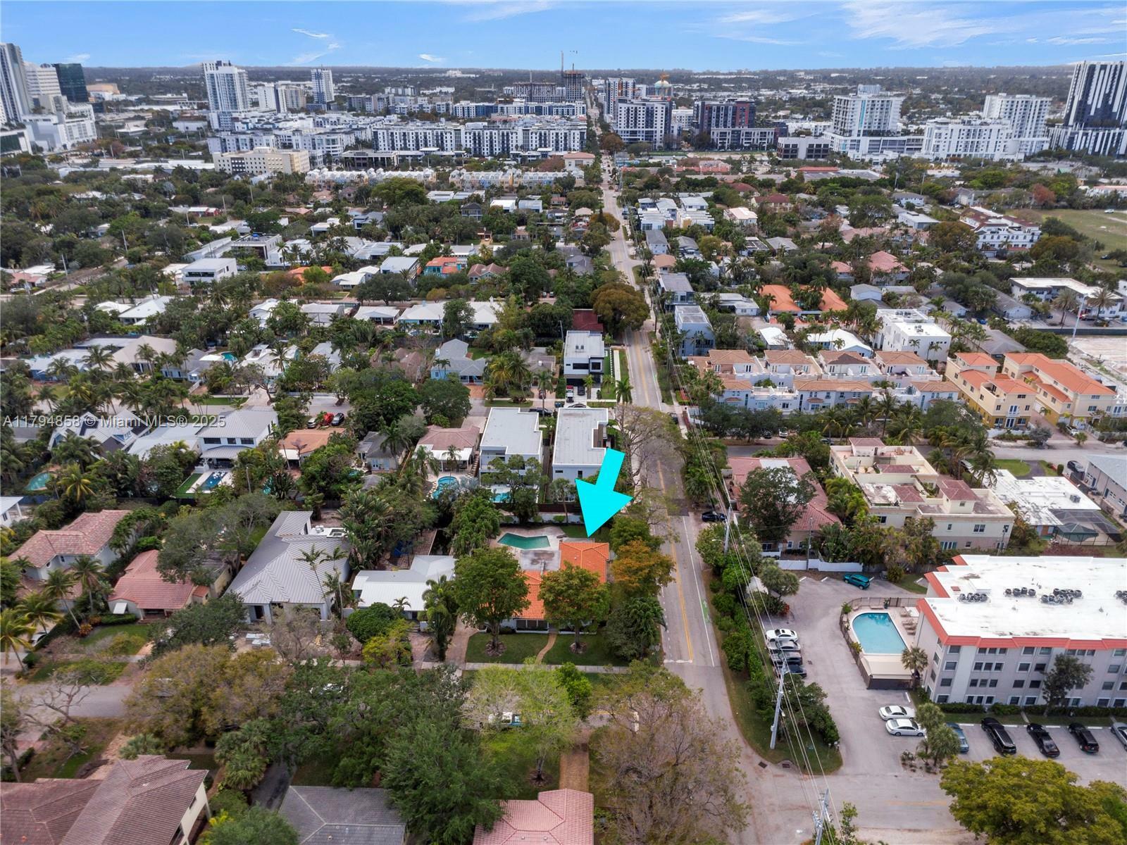 Property Photo:  549 NE 12th Ave  FL 33301 