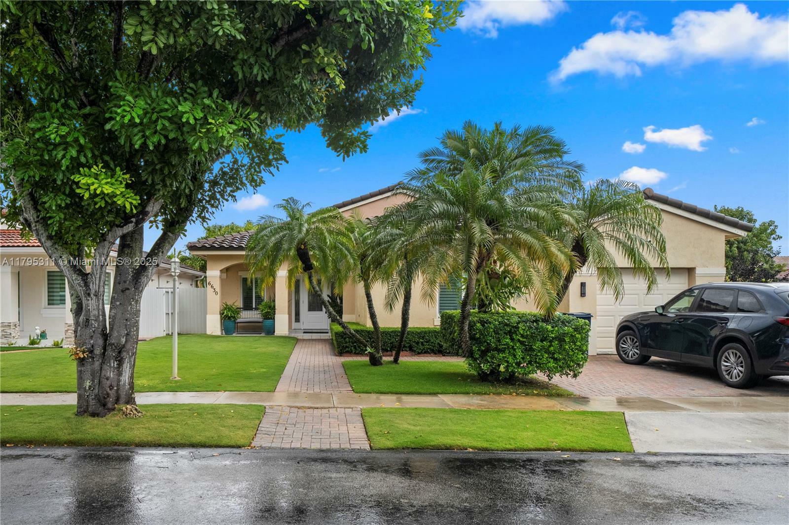 6630 SW 159th Pl  Miami FL 33193 photo