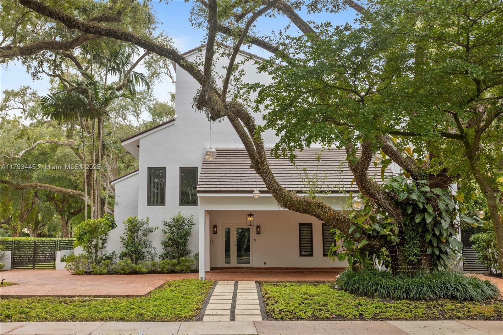 Property Photo: 6510 Castaneda Street FL 33146