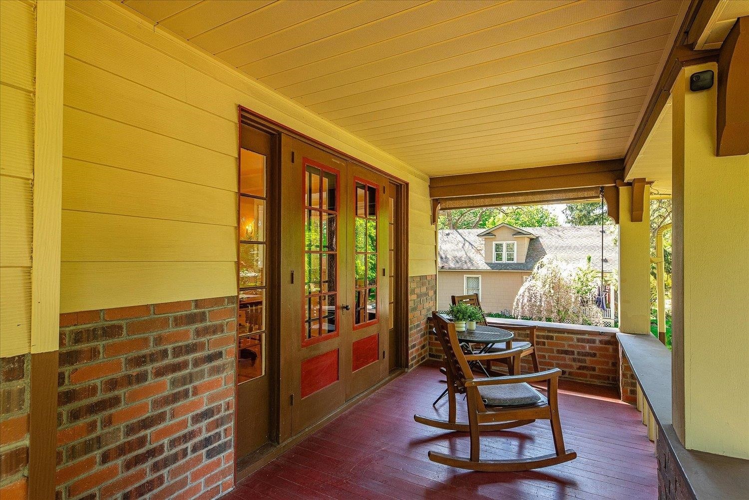Property Photo: 618 E 20th Ave WA 99203