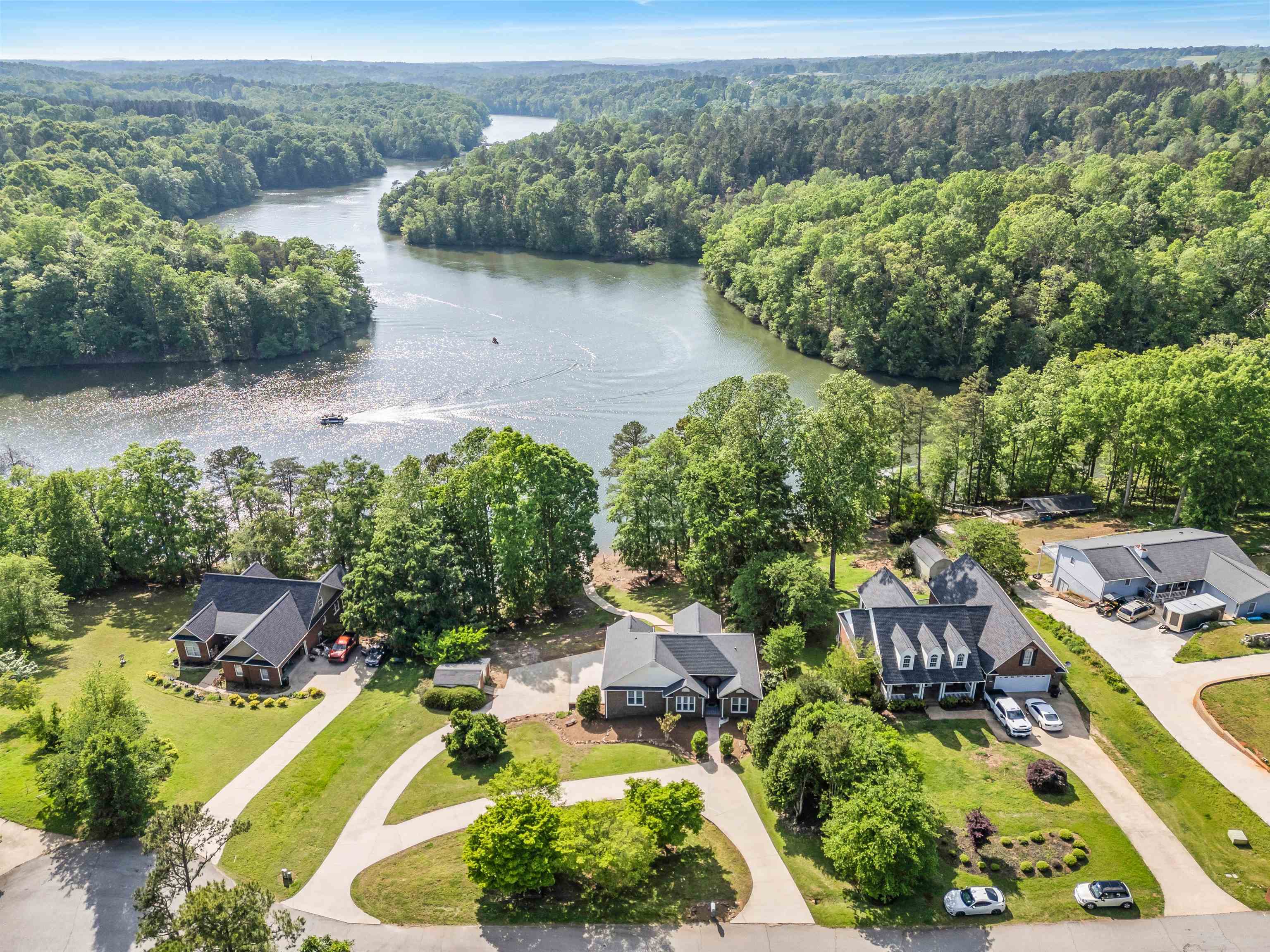 Property Photo: 168 Lakeshore Drive SC 29323