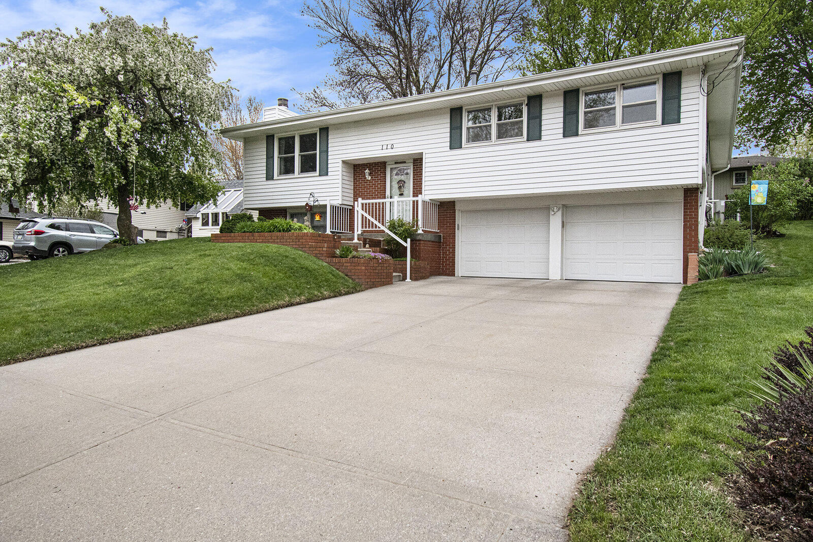 Property Photo:  110 Maple Drive  IA 51575 