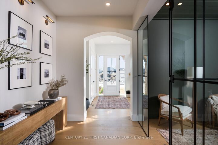 Property Photo:  208 Foxborough Place  ON N0M 2P0 