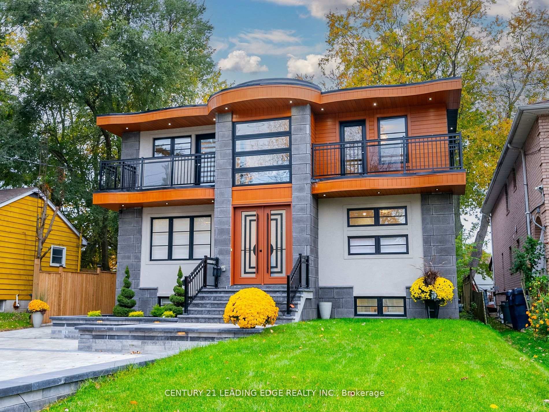 Property Photo: 134 Manse Road ON M1E 3V1
