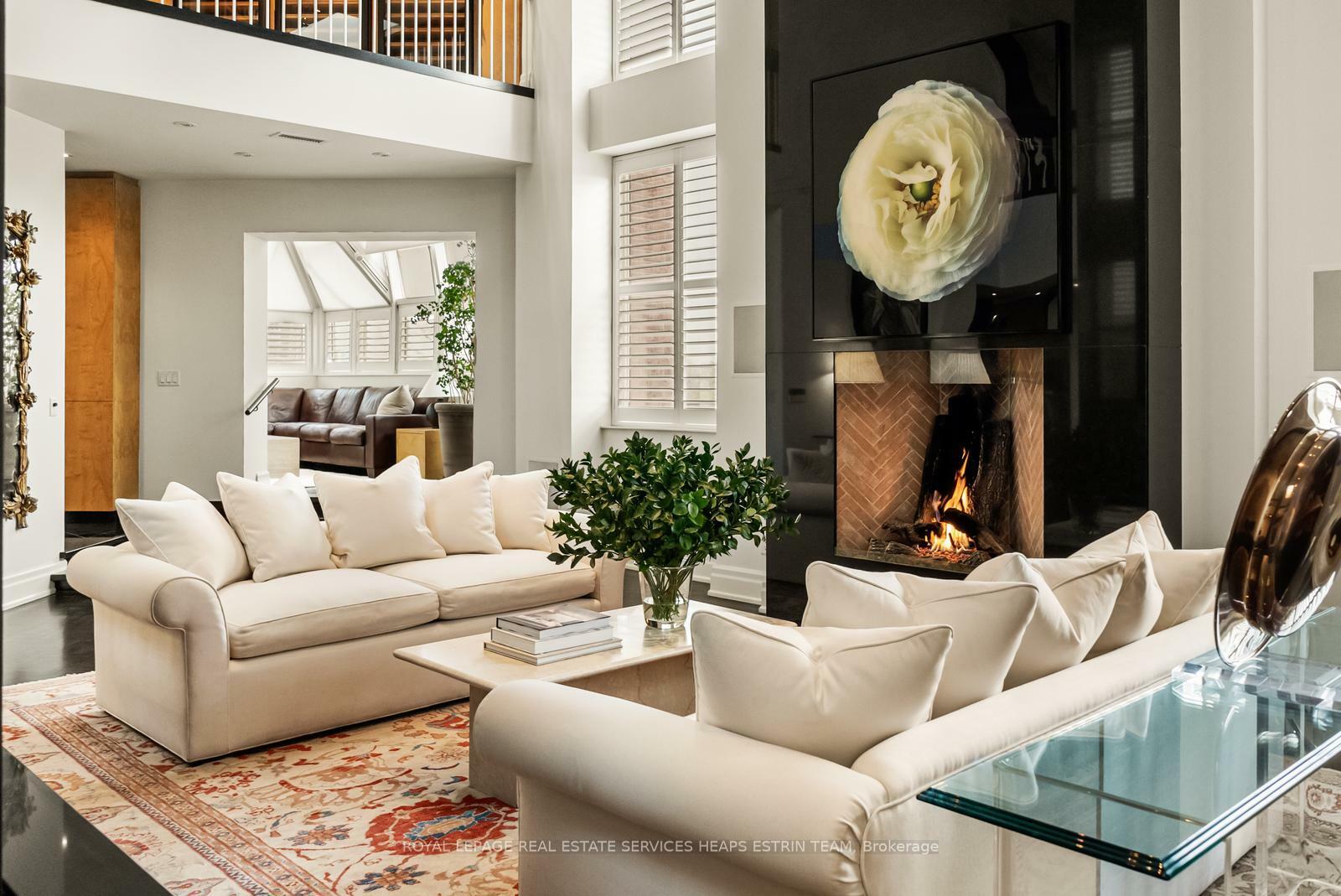 2 Lynwood Avenue Ph1  Toronto ON M4V 1K2 photo